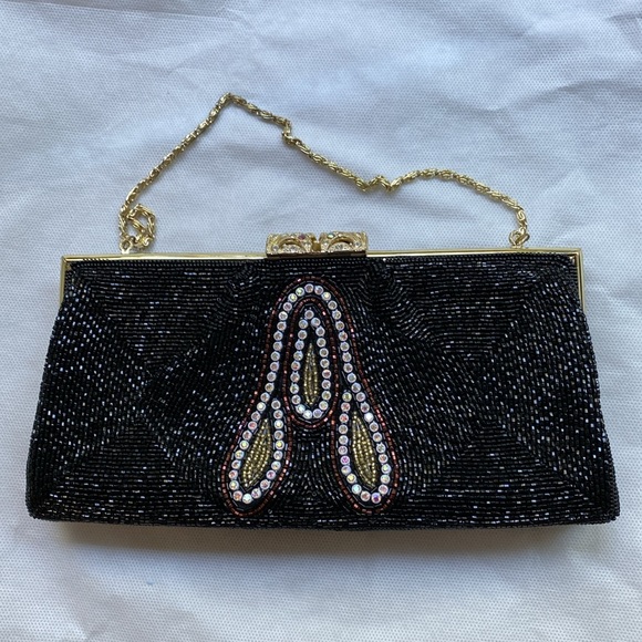 Beaded clutch, with chain handle - Picture 2 of 10